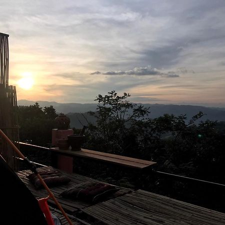 Terre Terrace Glamping - Doichang Ban Huai Khai Exterior foto
